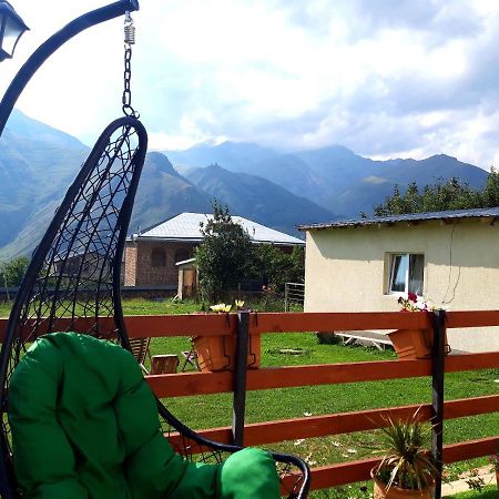 Guest House Elguja Qushashvili Kazbegi Exterior foto